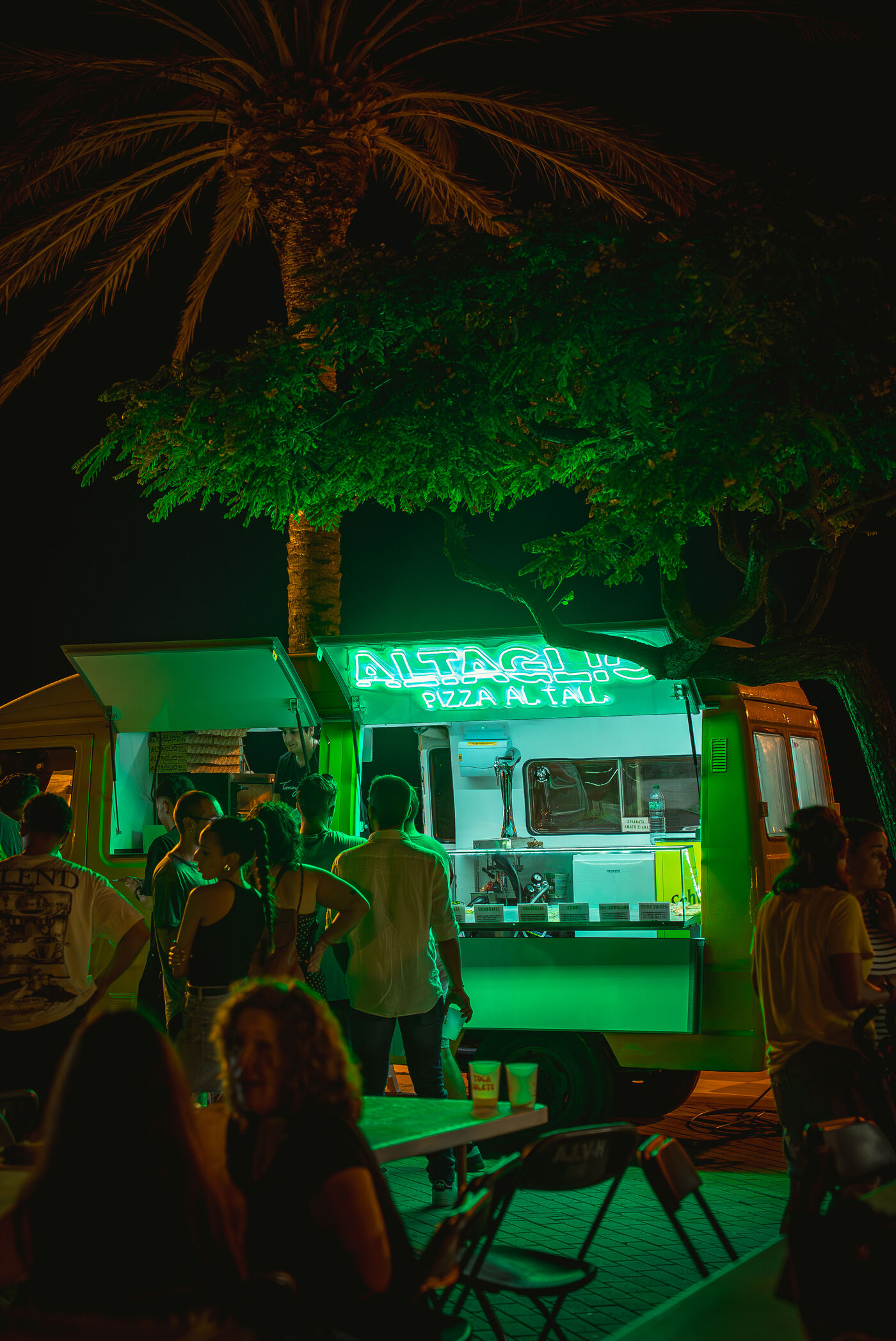 Food truck Altaglio de noche en un evento